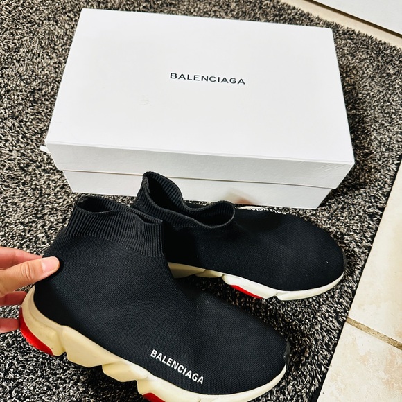 Sneakers size 38. US7. Rarely wear.balenciaga - Picture 8 of 9